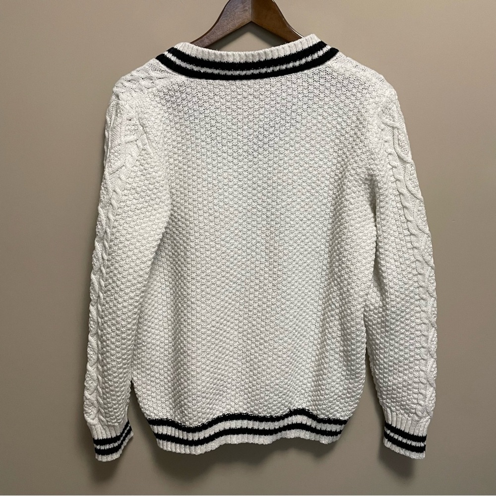 Preppy Black & White V-Neck Cable Knit Sweater Chest Crest Women’s Size Medium - Picture 7 of 9